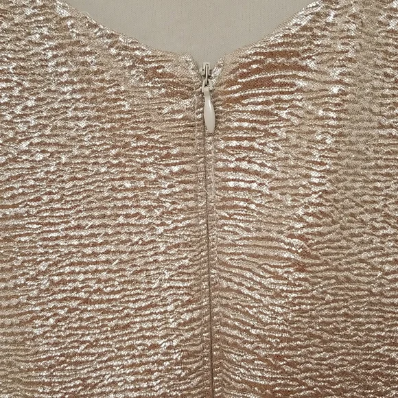 Gold metallic dress, size S - Picture 8 of 16